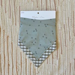 Rylee + Cru Bib Set